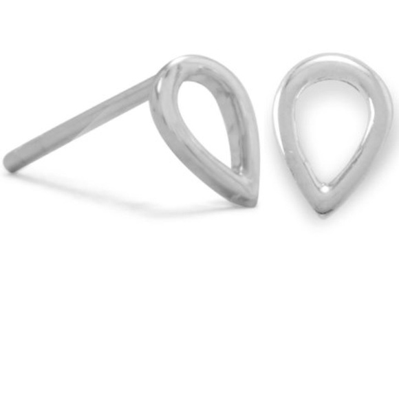 2 Pairs of Mismatched Leaf Climber Earrings - Picture 3 of 3